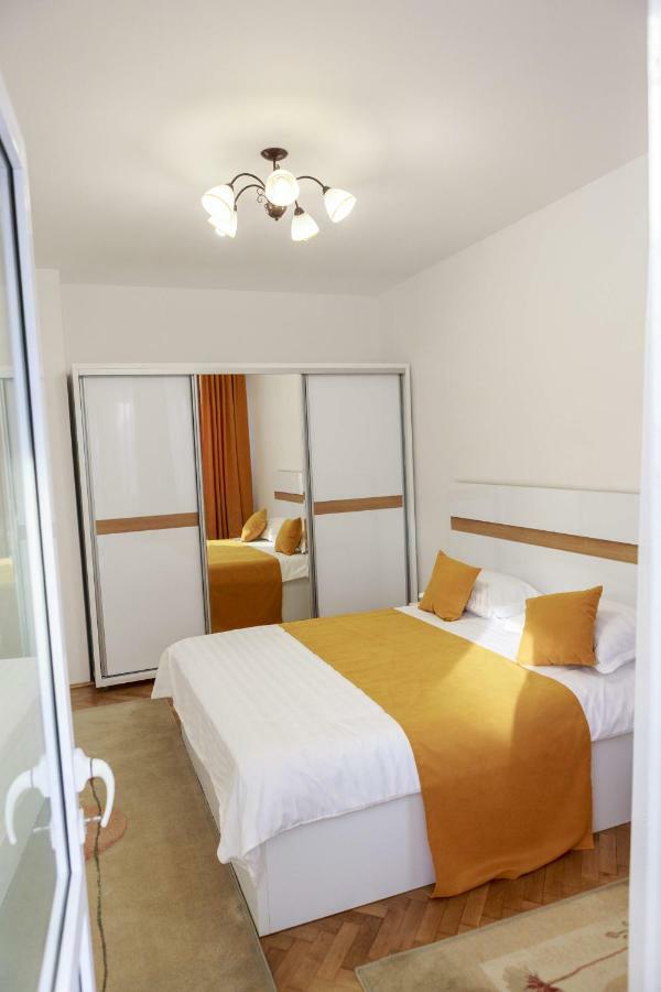 Strada Muresenilor - Savas Apartament Braşov Dış mekan fotoğraf
